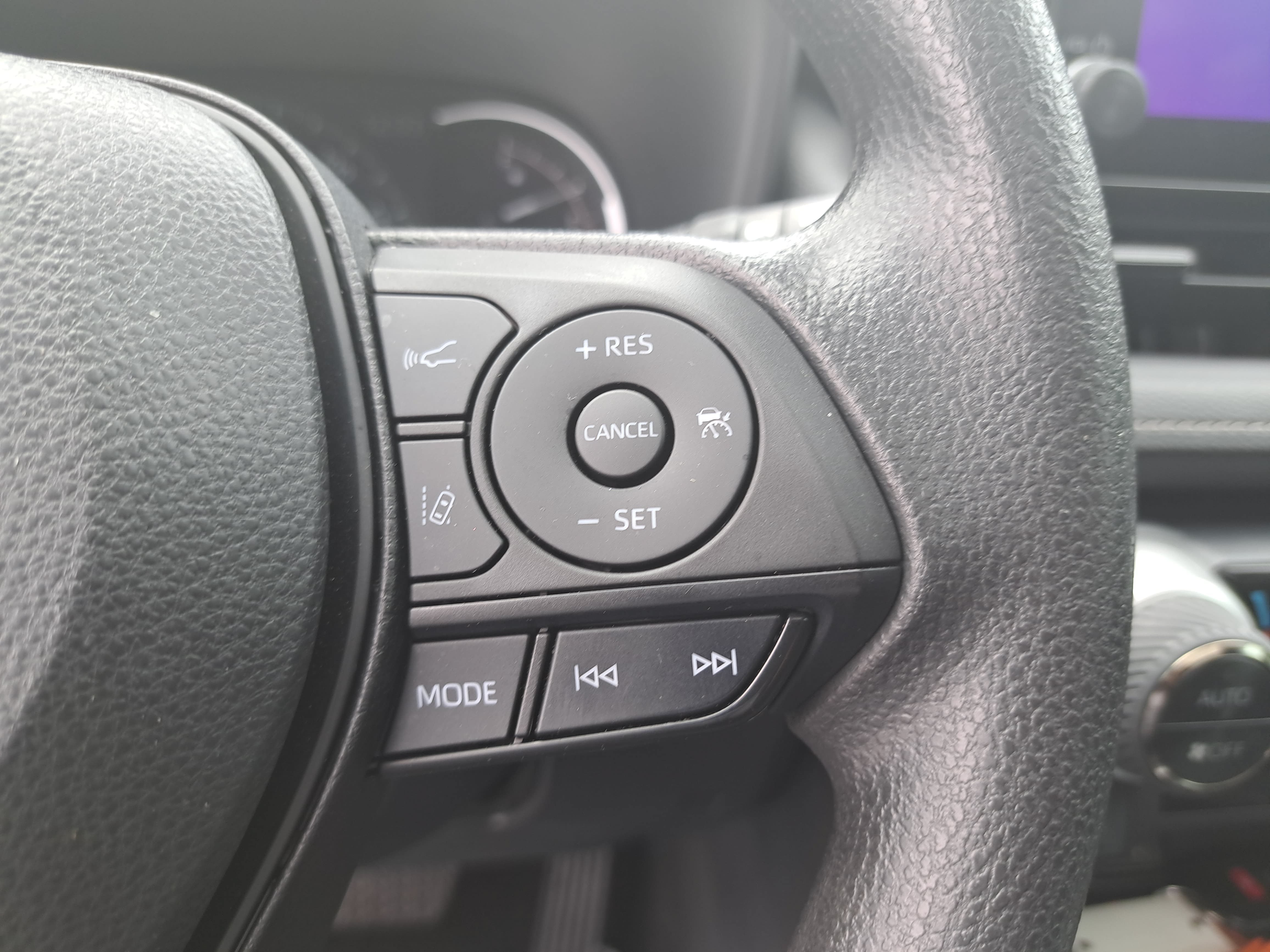 Used 2023 Toyota RAV4 XLE w/ Convenience Package AWD/4WD image 18