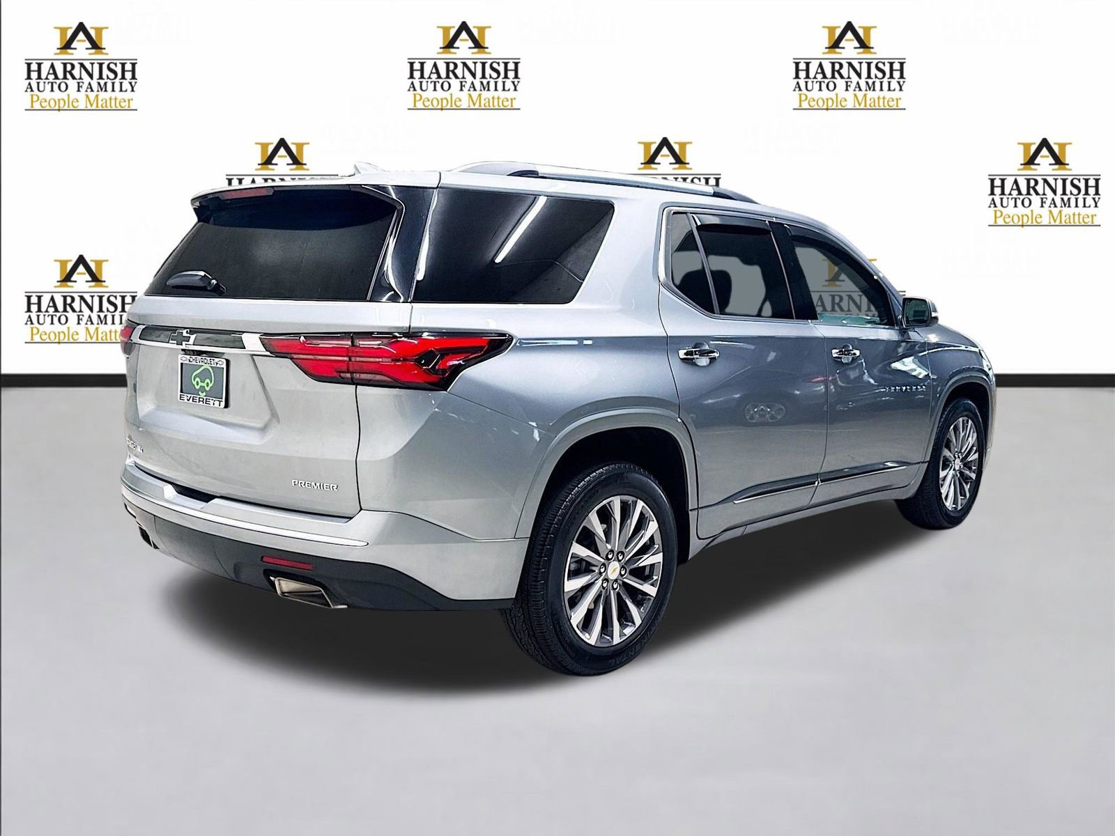 Used 2023 Chevrolet Traverse Premier image 6