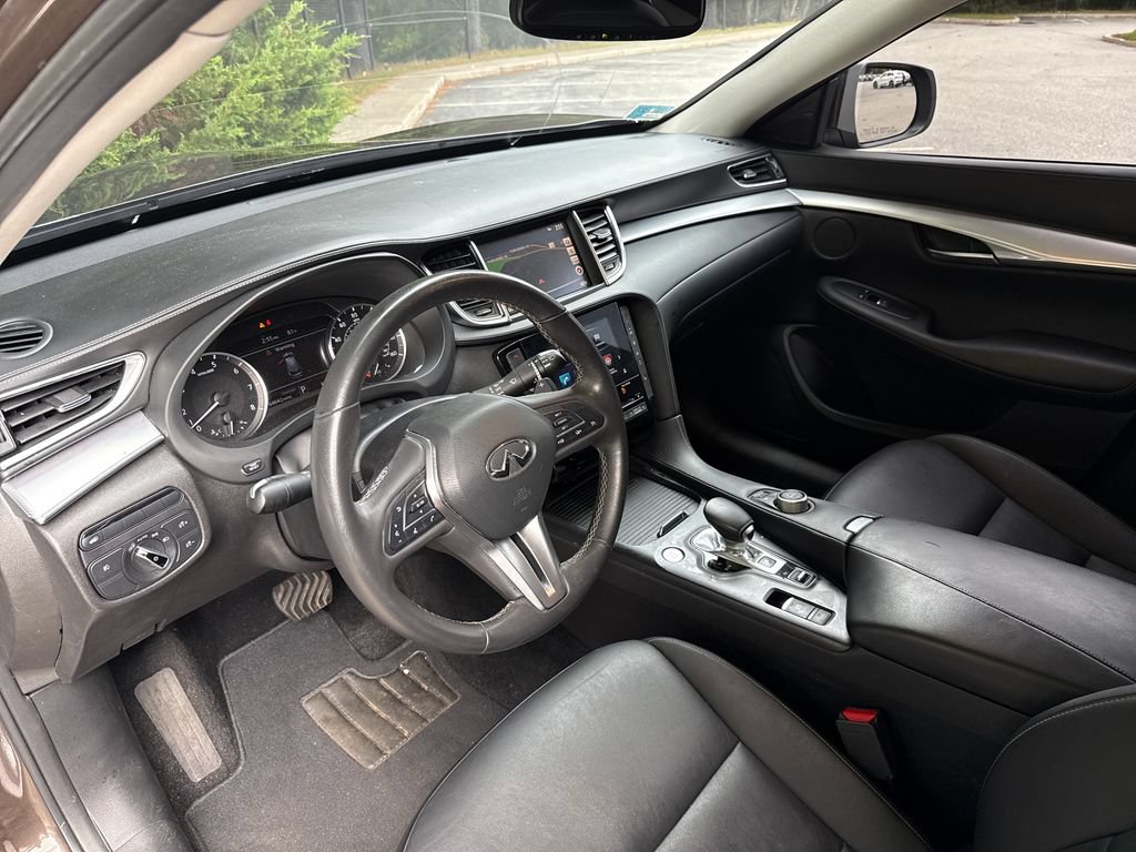 Used 2019 INFINITI QX50 Luxe w/ Navigation Package AWD/4WD image 9