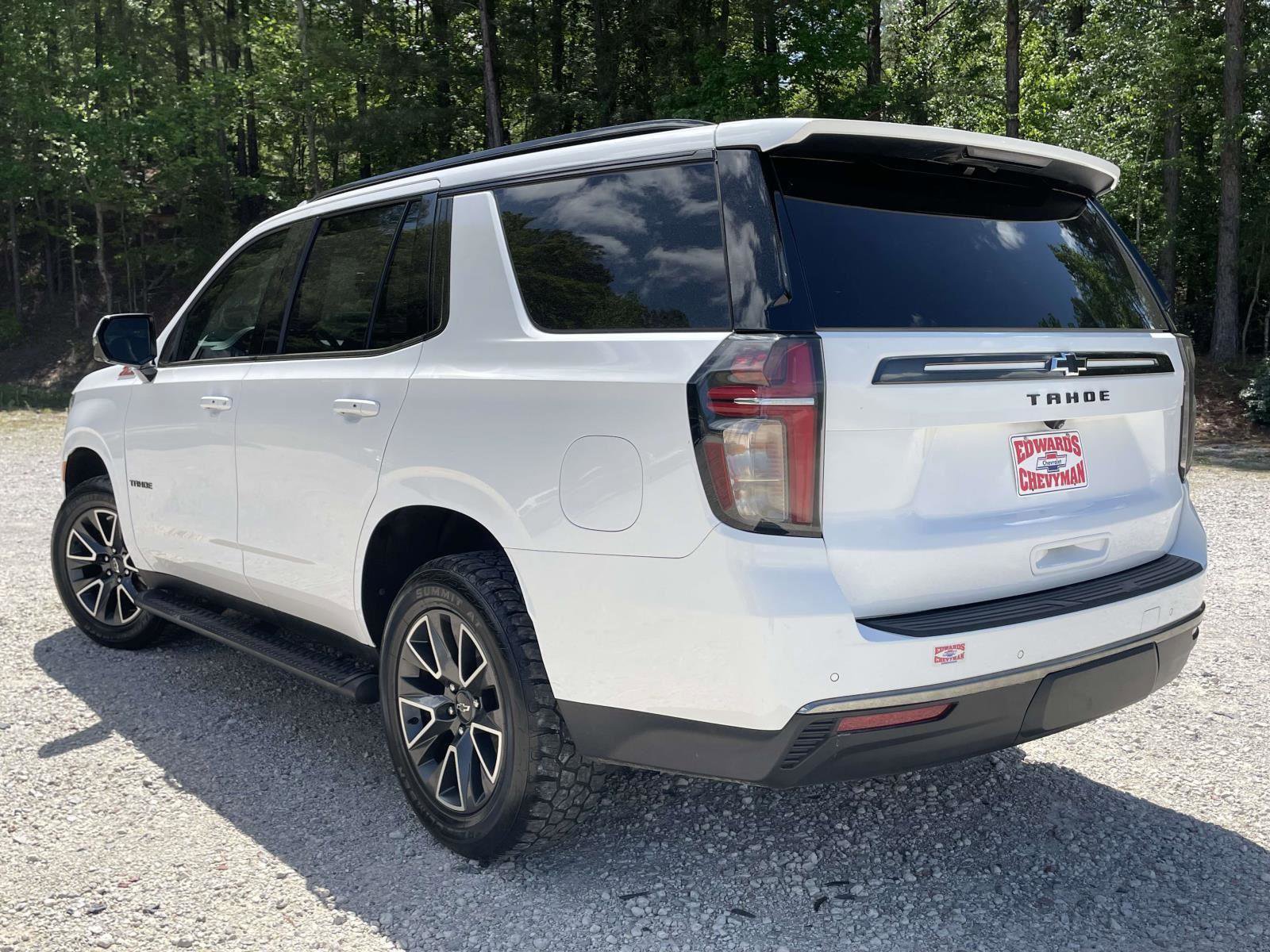 Used 2022 Chevrolet Tahoe Z71 w/ Luxury Package AWD/4WD image 24