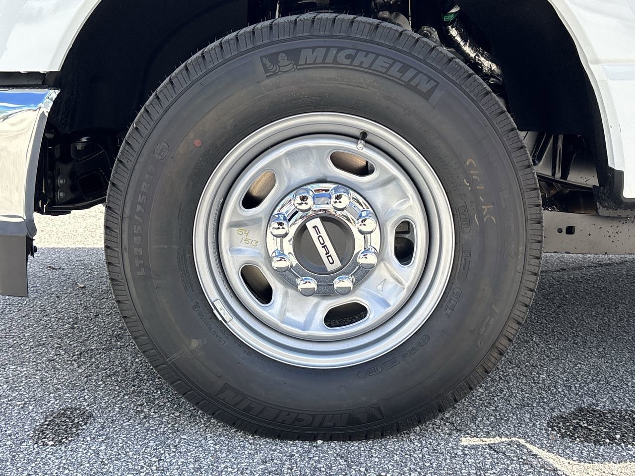 New 2026 Ford F350 XL w/ XL Chrome Package RWD image 30
