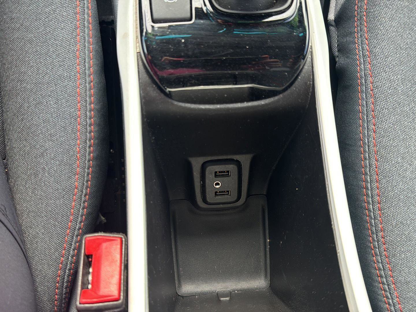 Used 2020 Chevrolet Bolt LT image 23