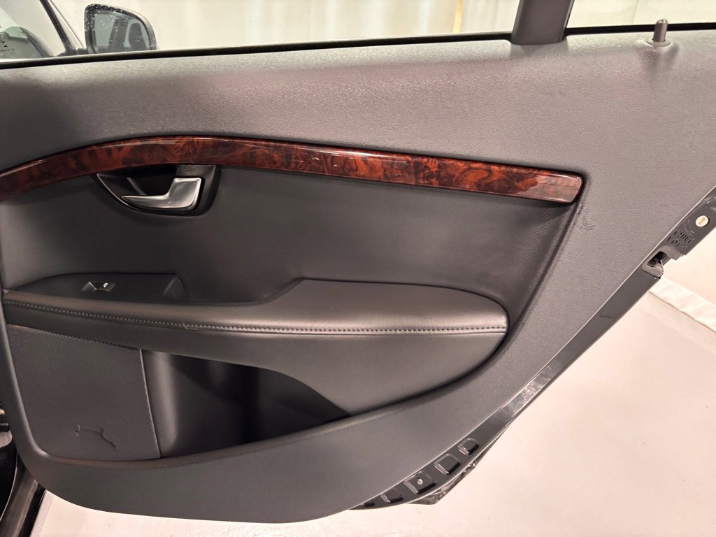 Used 2016 Volvo S80 T5 w/ Inscription Package image 28