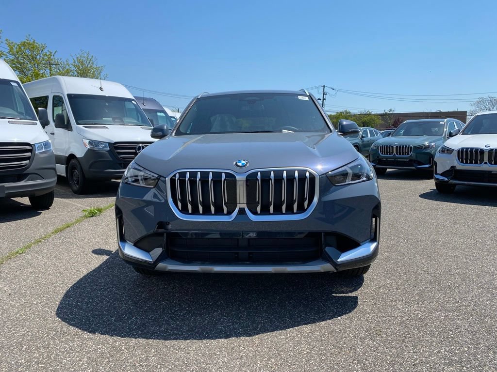 New 2026 BMW X1 xDrive28i w/ Technology Package AWD/4WD image 2
