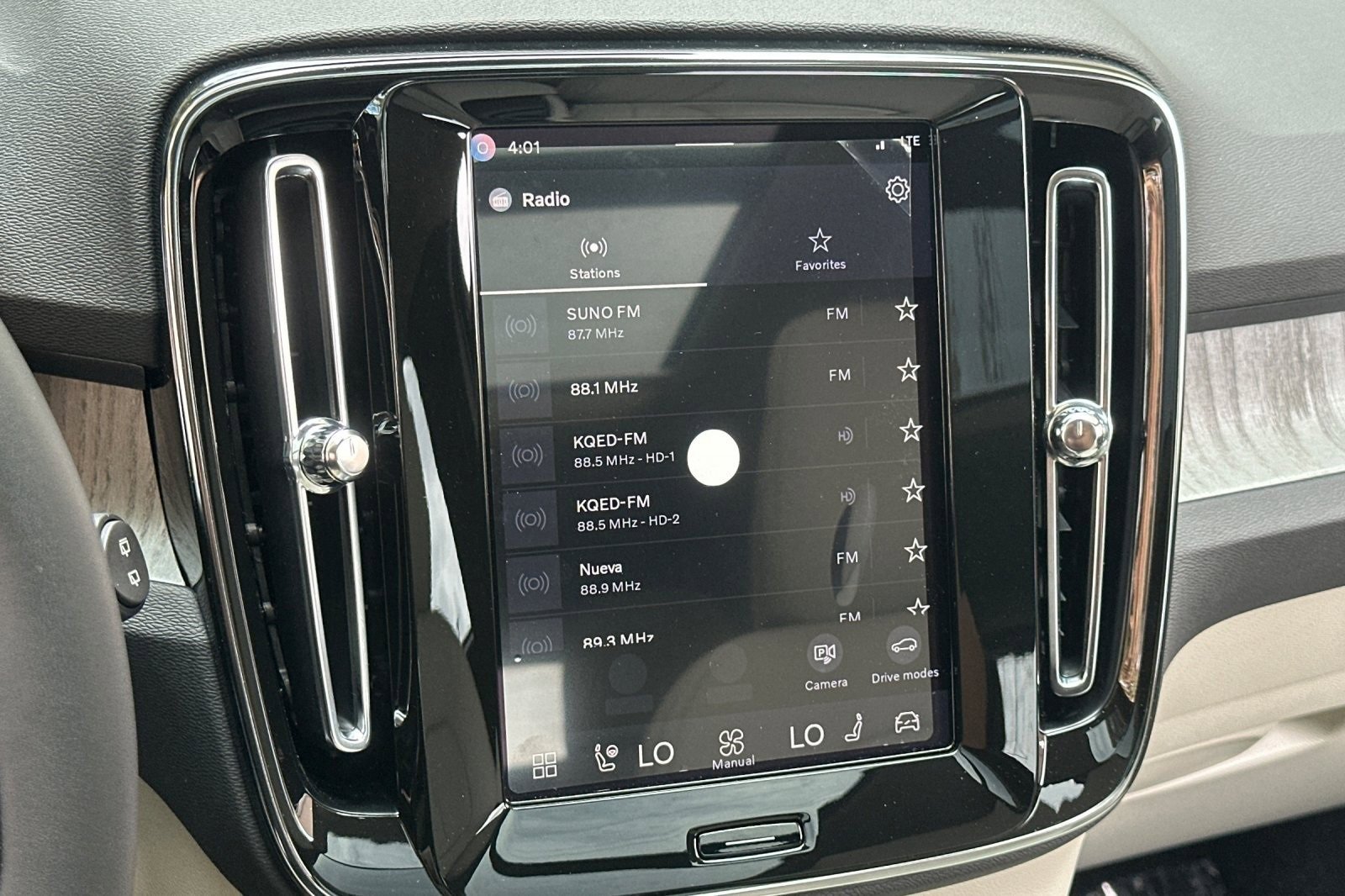 New 2026 Volvo XC40 B5 Plus w/ Protection Package Premier image 20
