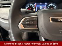 Used 2024 Jeep Compass Latitude AWD/4WD image 3