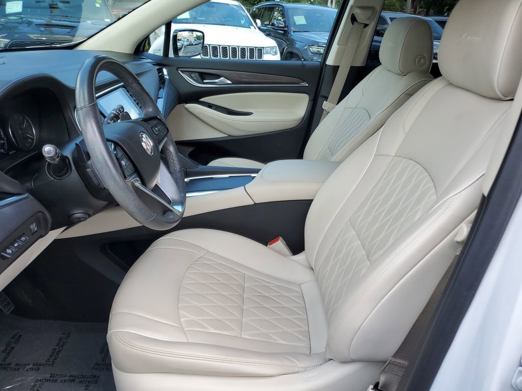 Used 2022 Buick Enclave Avenir image 17