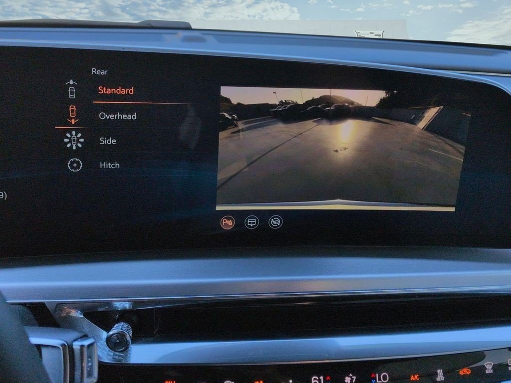 Certified 2024 Cadillac Lyriq Luxury AWD/4WD image 27