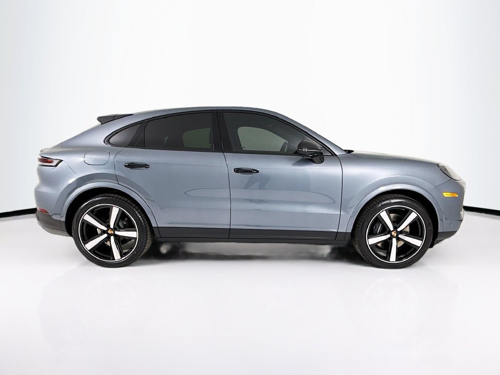 New 2026 Porsche Cayenne Coupe AWD/4WD image 8