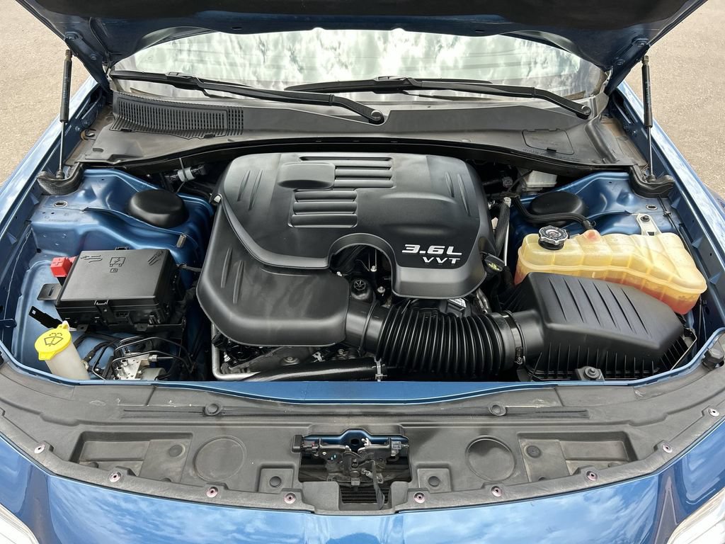 Used 2021 Chrysler 300 Touring w/ Driver Convenience Group RWD image 28