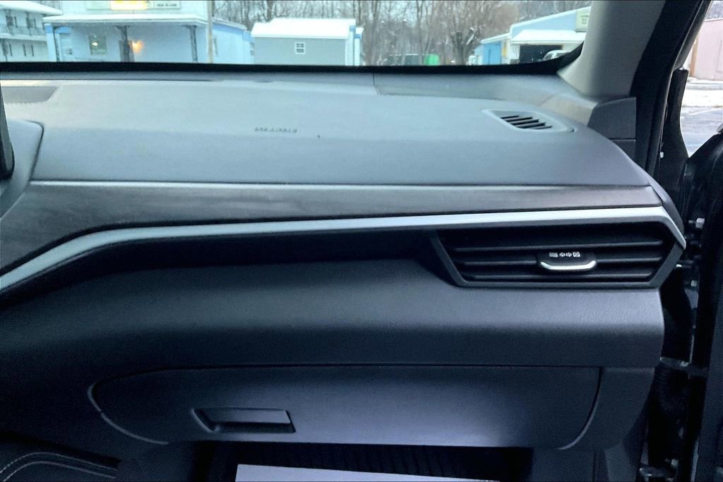 Used 2023 Nissan Altima 2.5 SV w/ SV Premium Package image 15