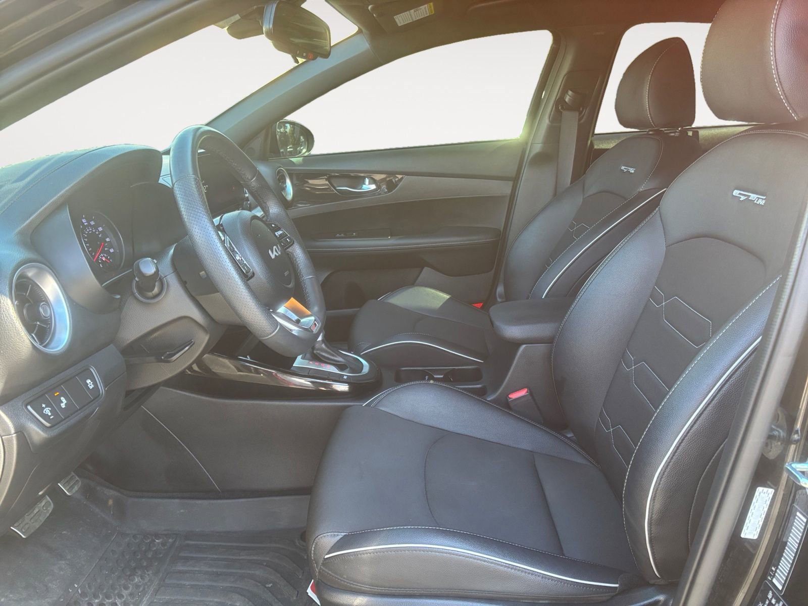 Used 2024 Kia Forte GT-Line image 9