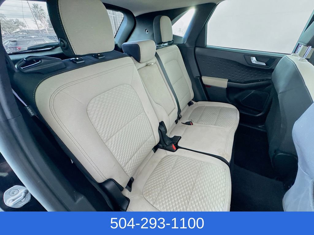 Used 2020 Ford Escape SE image 25