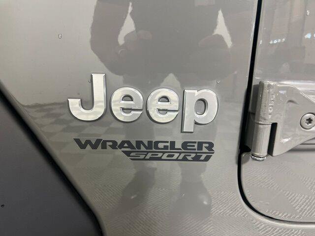 Used 2020 Jeep Wrangler Sport AWD/4WD image 15