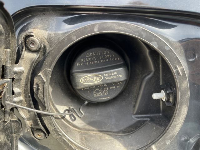 Used 2013 Toyota Corolla LE image 19