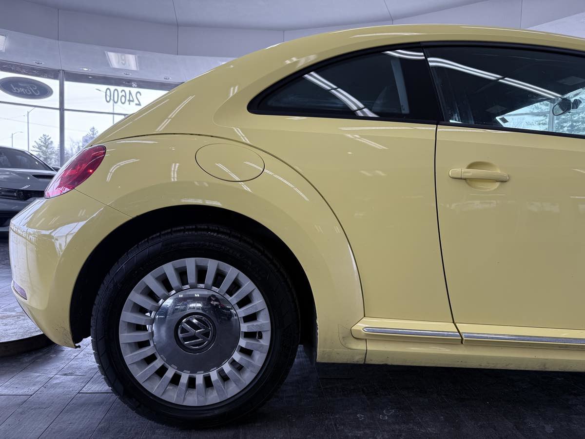 Used 2013 Volkswagen Beetle 2.5 image 7