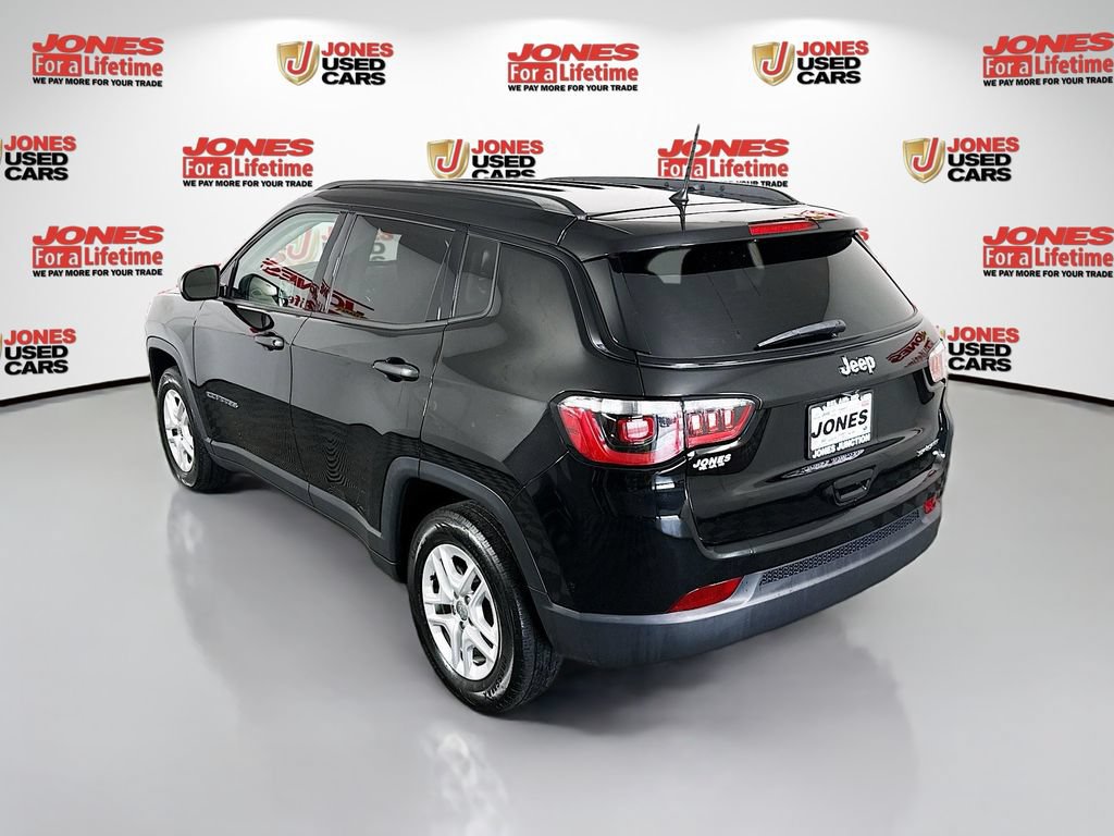 Used 2017 Jeep Compass Sport FWD image 2