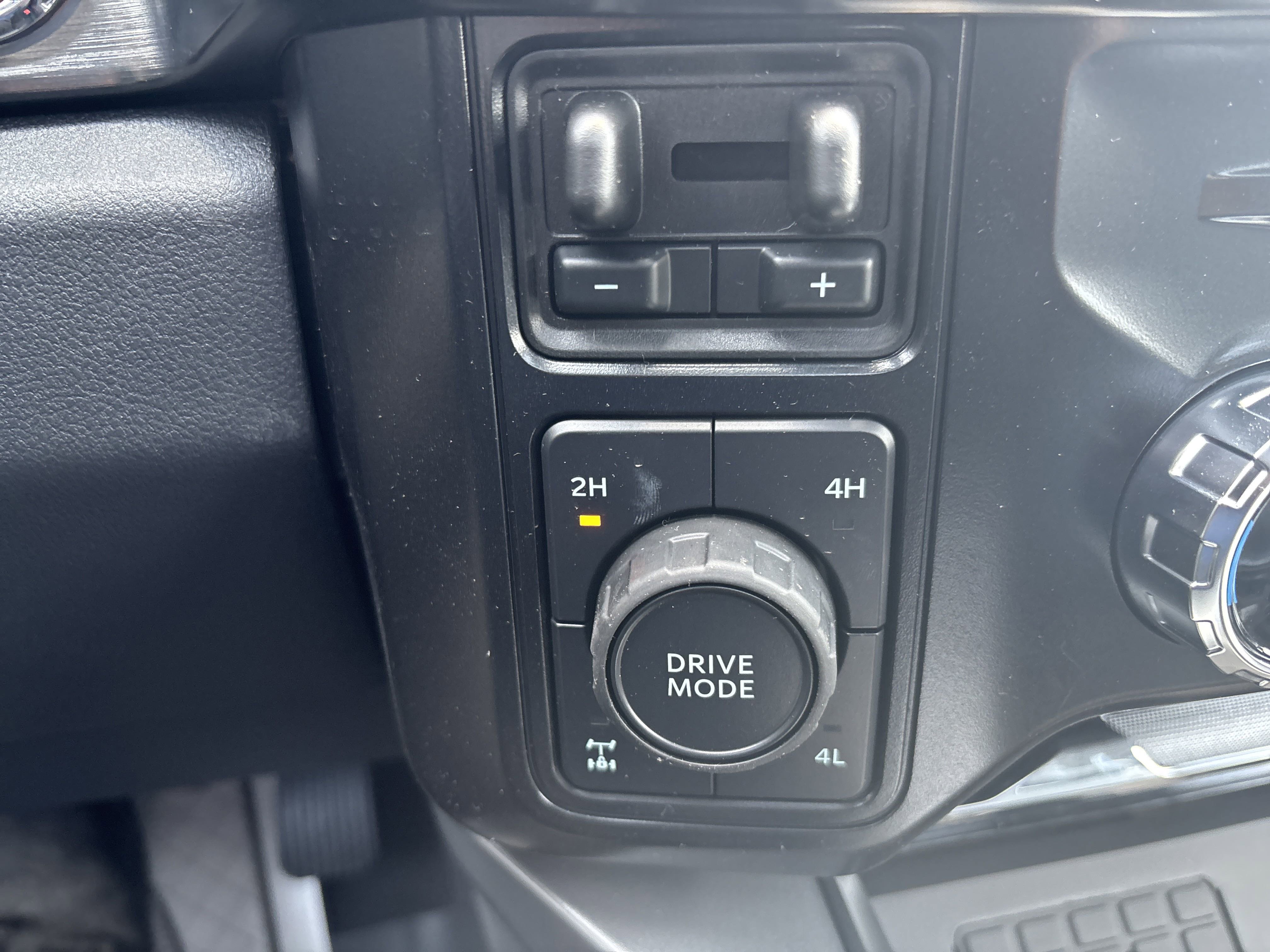 New 2025 Ford F250 Lariat w/ Lariat Ultimate Package image 30