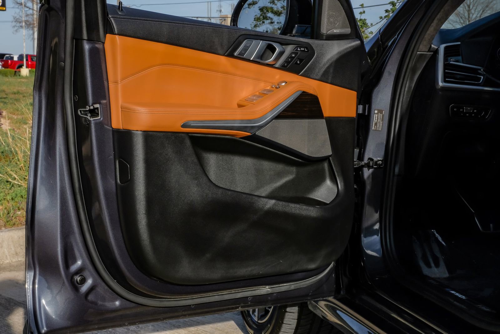 Used 2021 BMW X7 M50i w/ Executive Package image 49