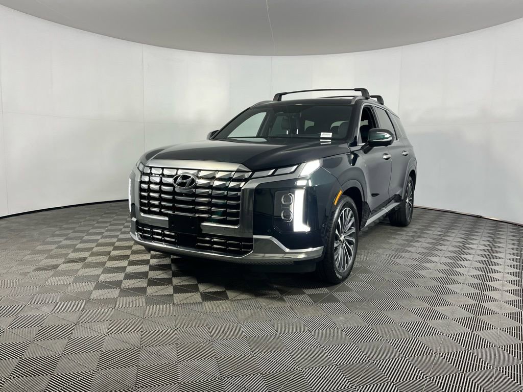 Used 2025 Hyundai Palisade Calligraphy image 3