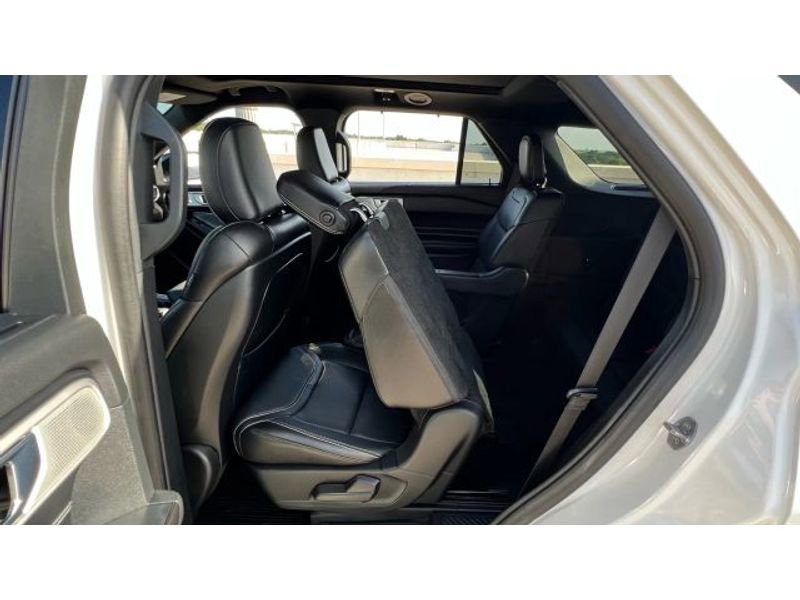 Used 2020 Ford Explorer ST w/ Premium Technology Package image 30