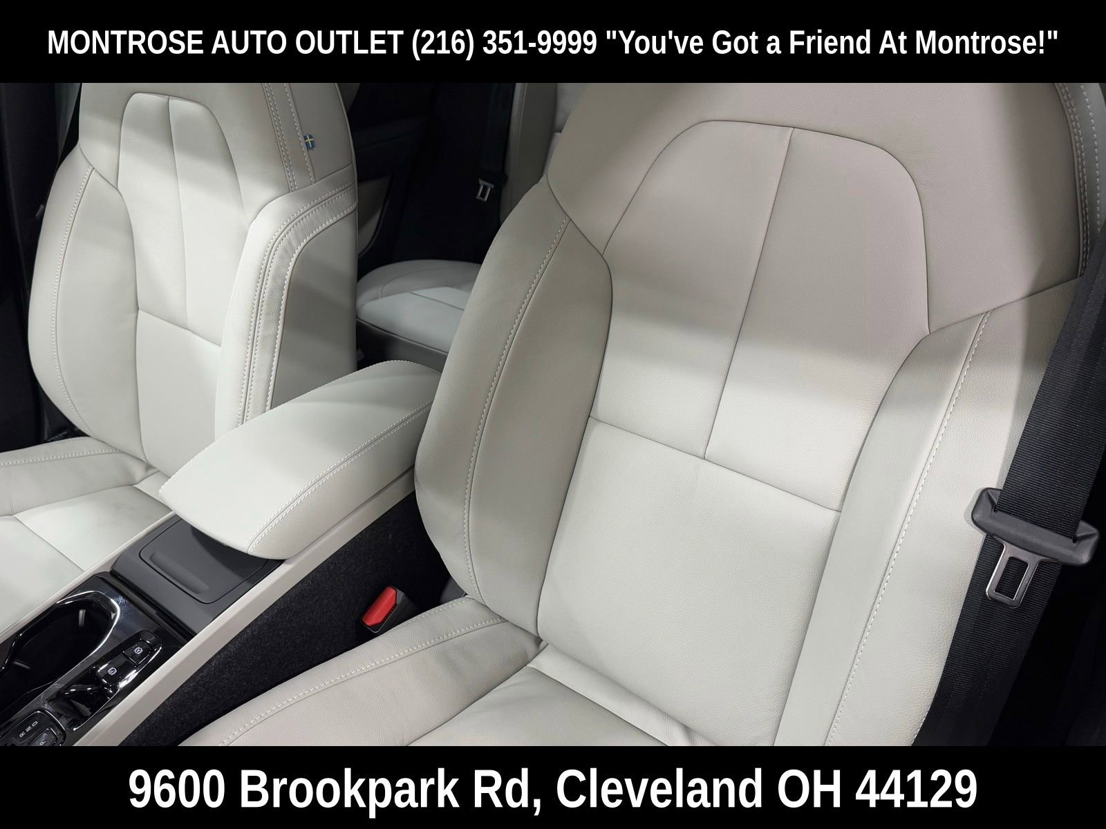 New 2026 Volvo XC40 B5 Plus w/ Protection Package Premier image 25