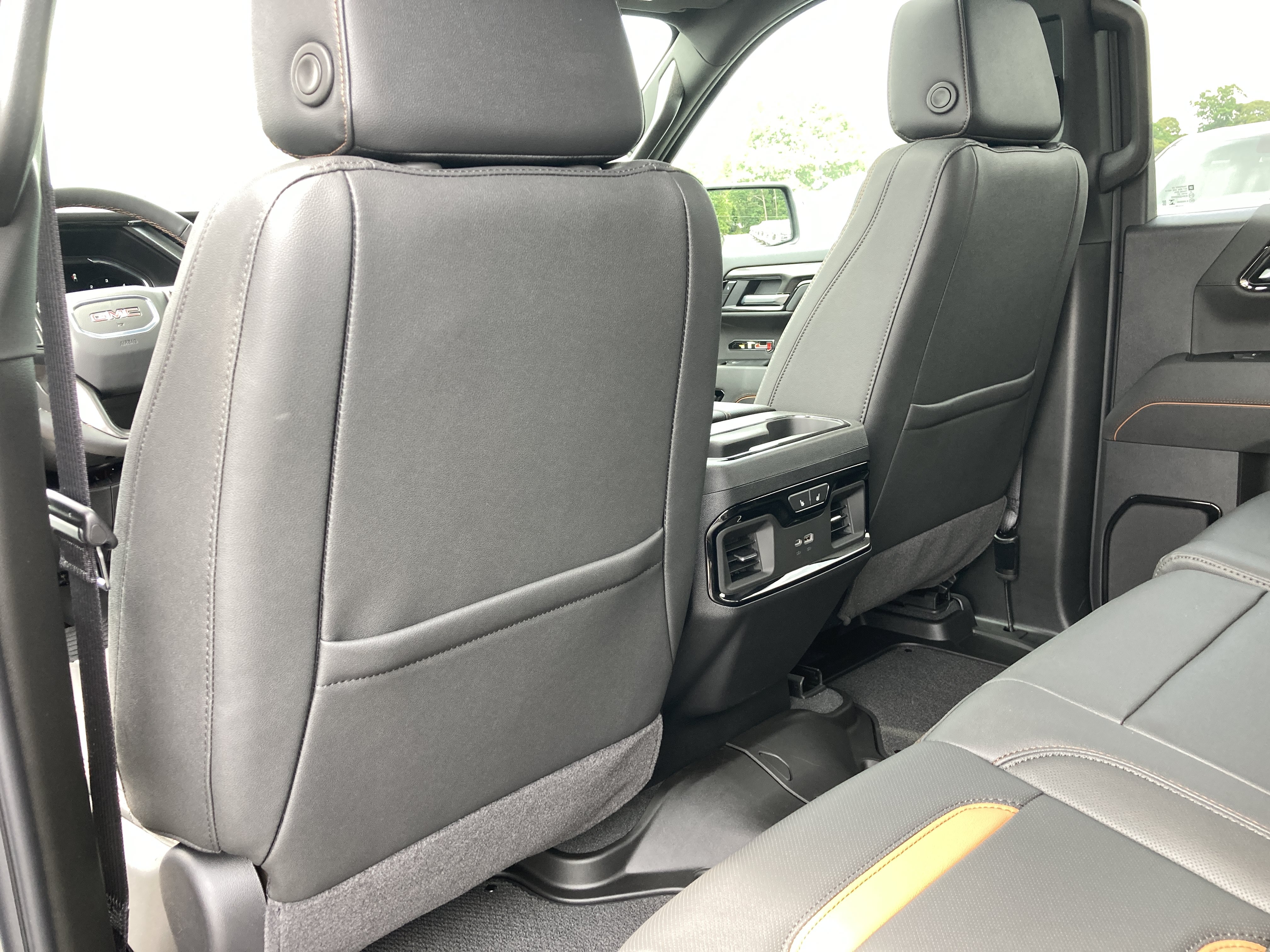 New 2026 GMC Sierra 1500 AT4 w/ AT4 Premium Package AWD/4WD image 15
