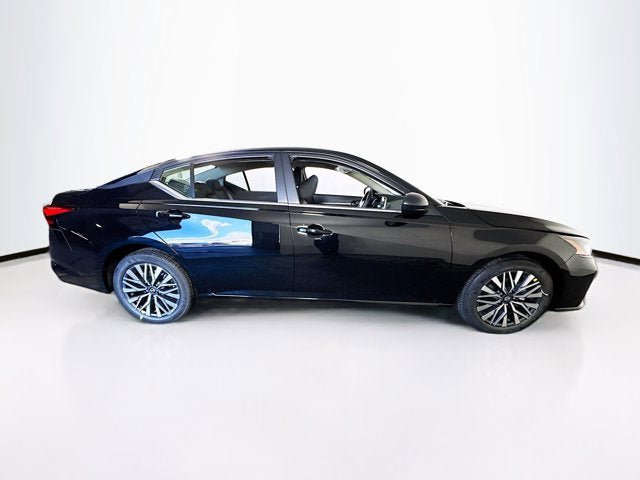 New 2026 Nissan Altima 2.5 SV FWD image 4