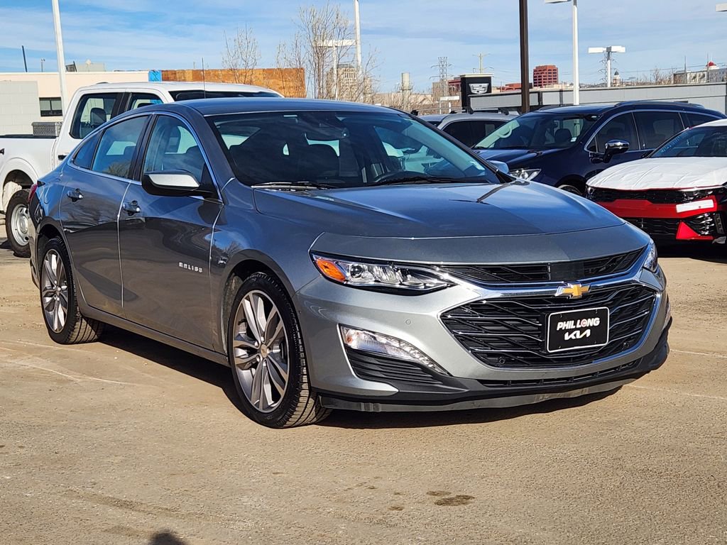 Used 2024 Chevrolet Malibu LT image 3