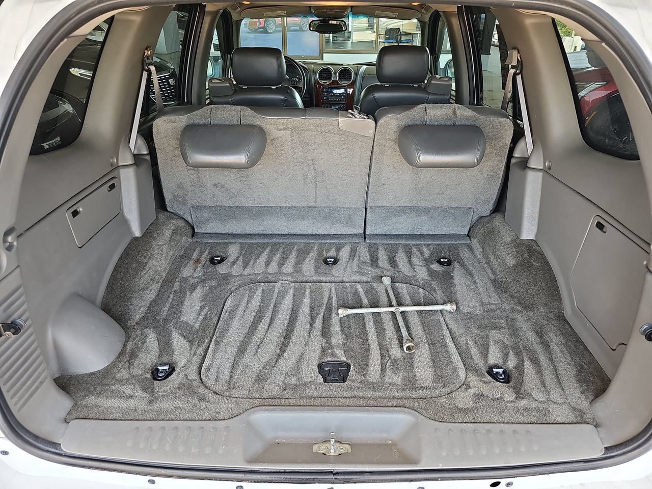 Used 2004 GMC Envoy SLT AWD/4WD image 15
