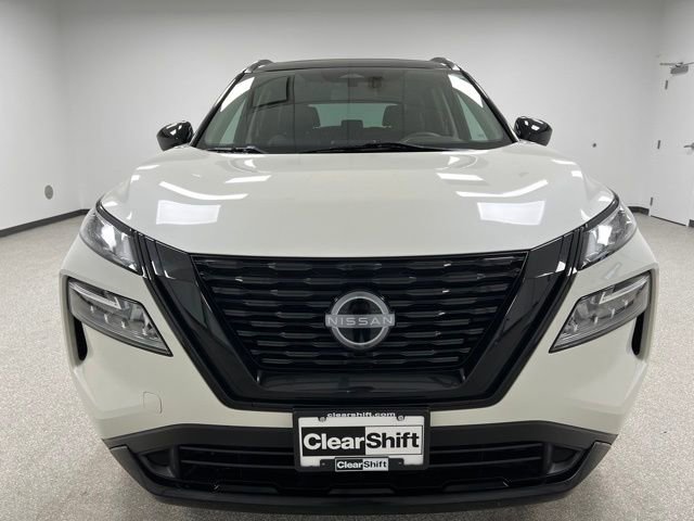 Used 2023 Nissan Rogue SV w/ SV Premium B Package AWD/4WD image 3