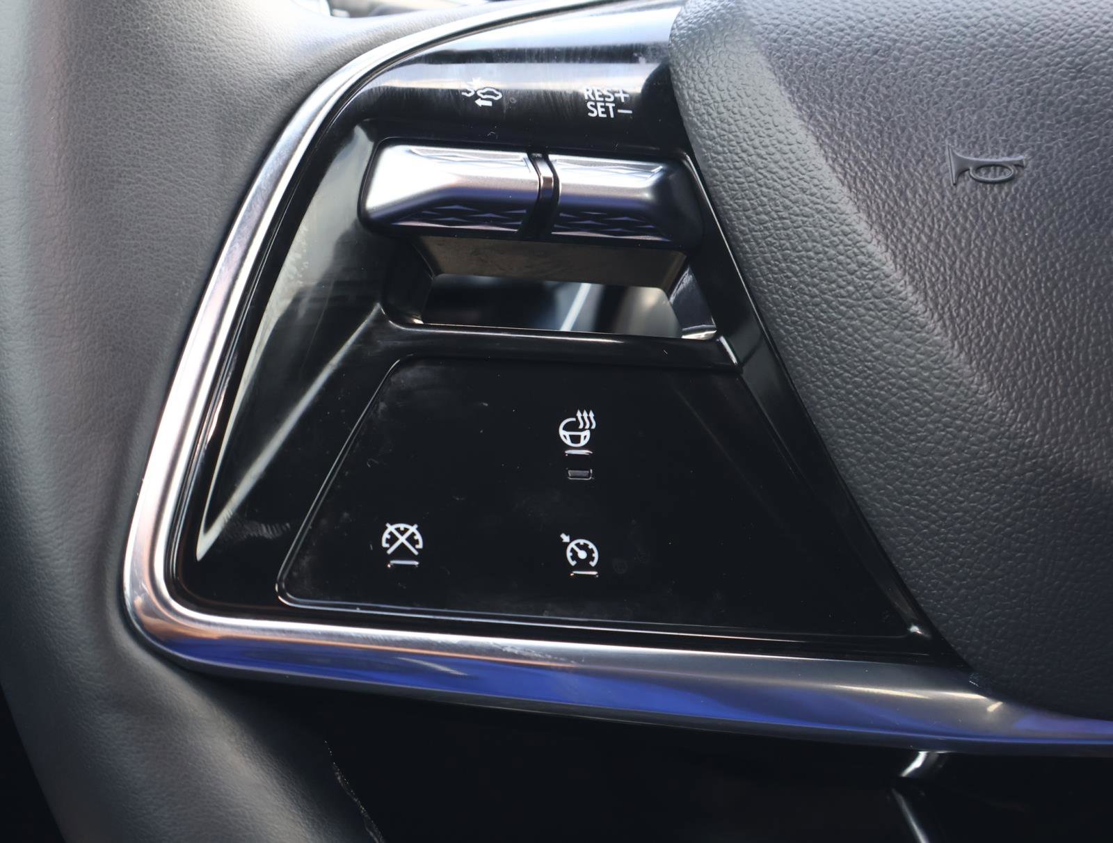 Certified 2024 Cadillac Lyriq Luxury RWD image 29