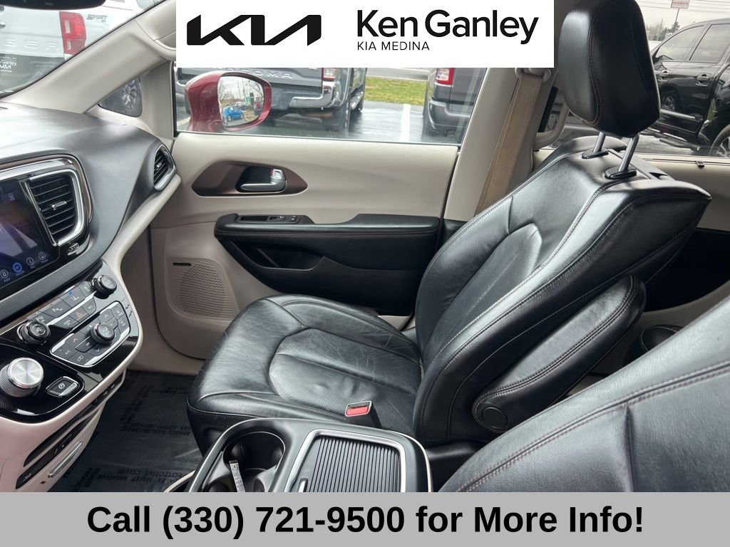 Used 2017 Chrysler Pacifica Touring-L Plus w/ Advanced Safetytec Group image 37