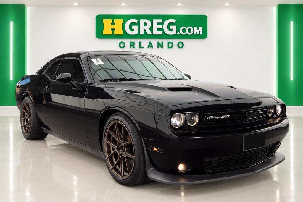 Used 2020 Dodge Challenger R/T RWD image 4