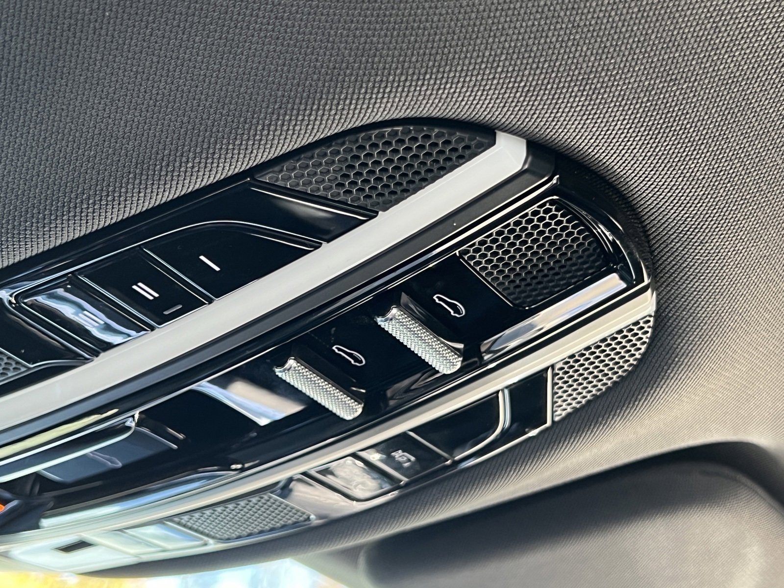 Certified 2020 Porsche Panamera Edition image 29