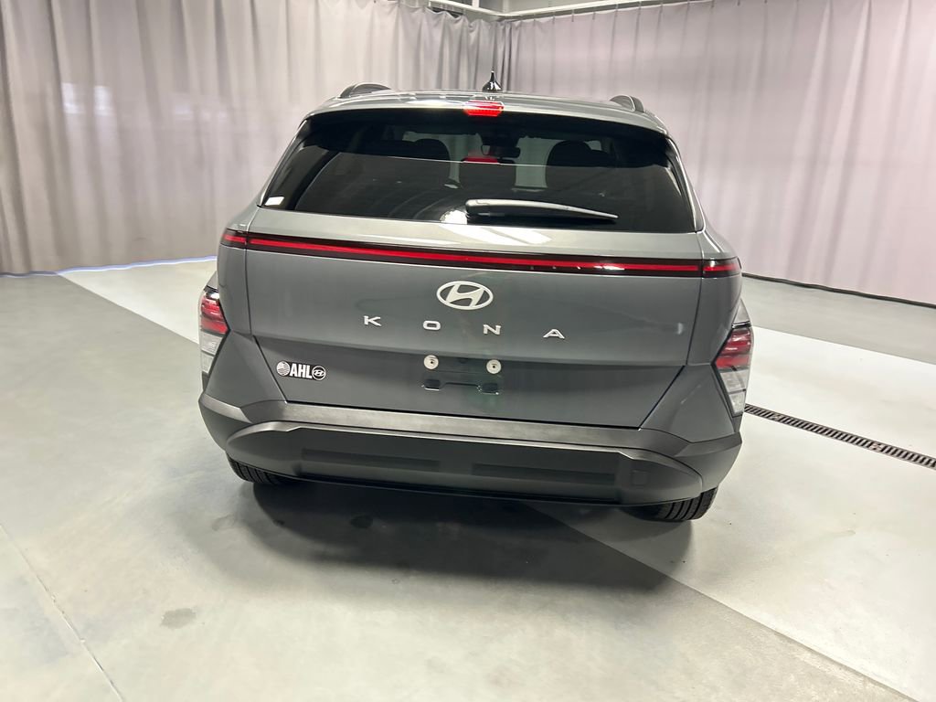 Used 2025 Hyundai Kona SEL FWD image 6