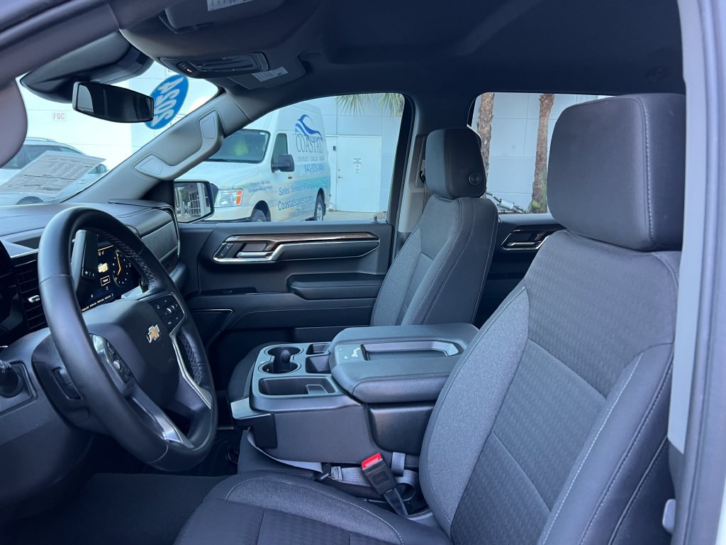 Used 2024 Chevrolet Silverado 1500 LT AWD/4WD image 12