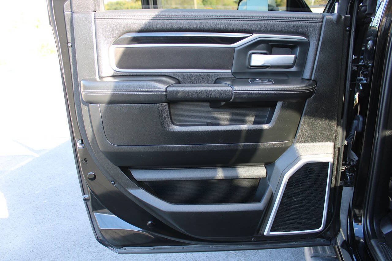 Used 2020 RAM 2500 Laramie w/ Night Edition AWD/4WD image 39