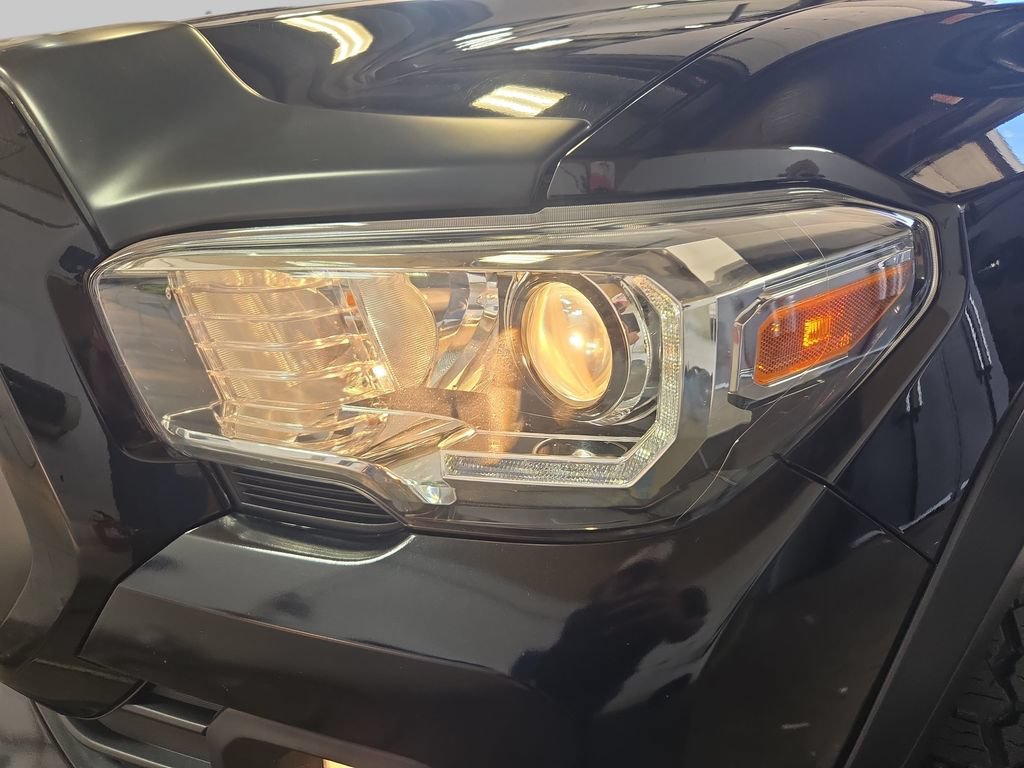 Used 2021 Toyota Tacoma 4x4 Double Cab image 34
