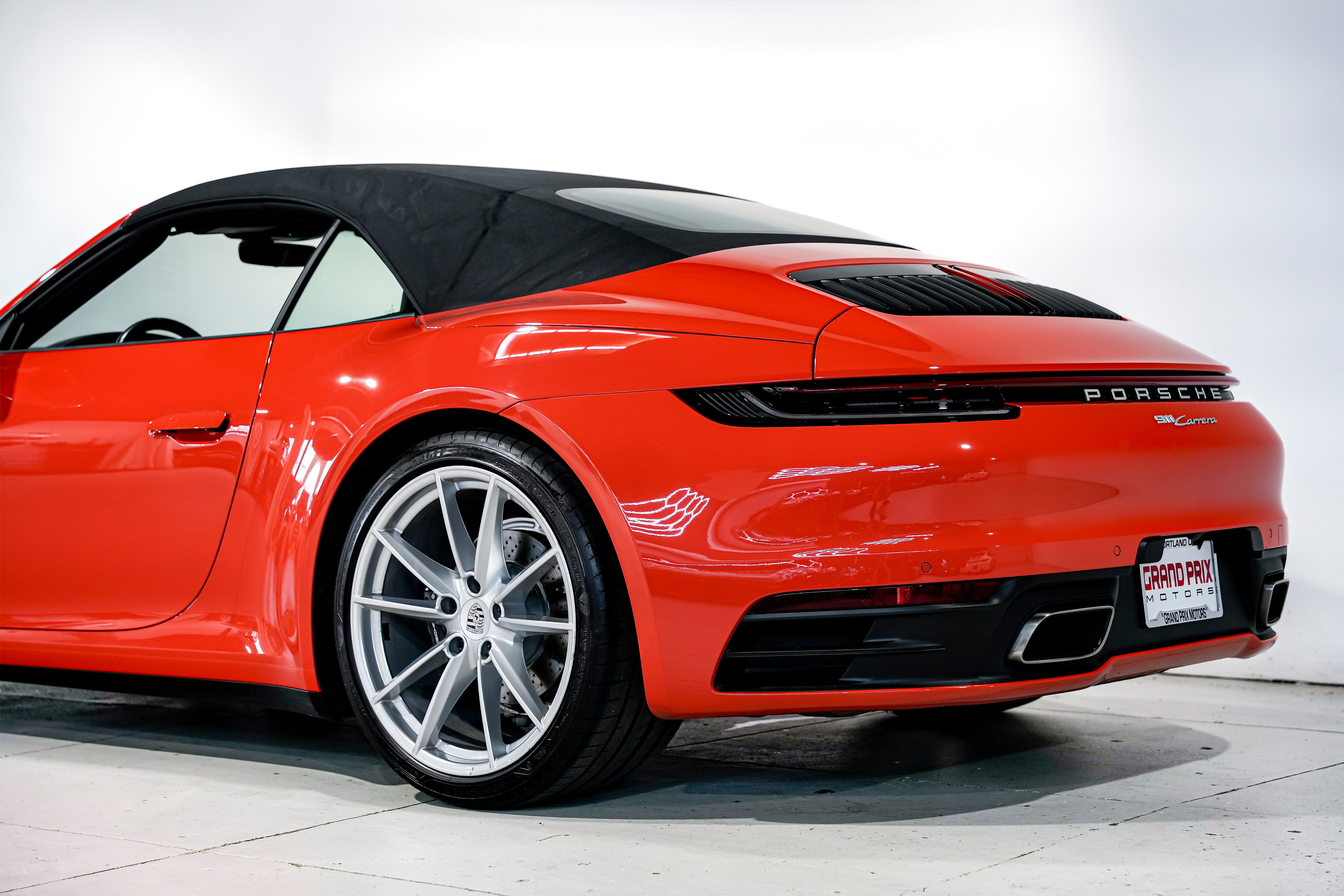 Used 2022 Porsche 911 Carrera image 42