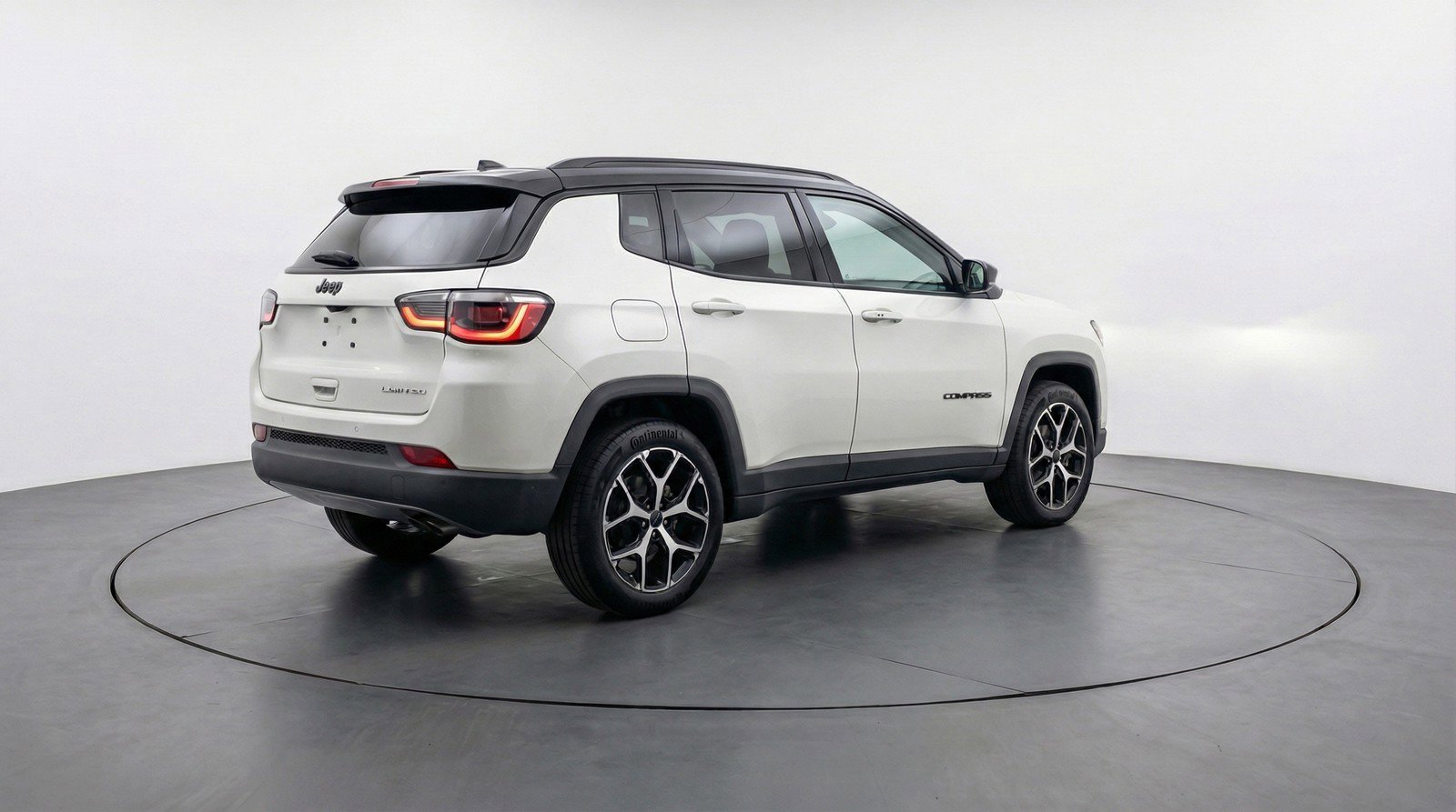 Used 2025 Jeep Compass Limited image 9
