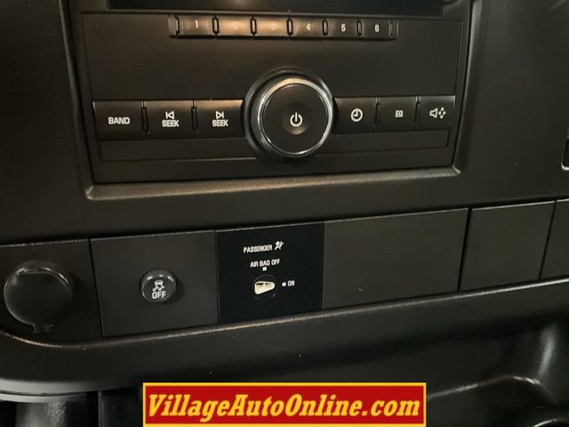 Used 2014 Chevrolet Express 2500 image 21