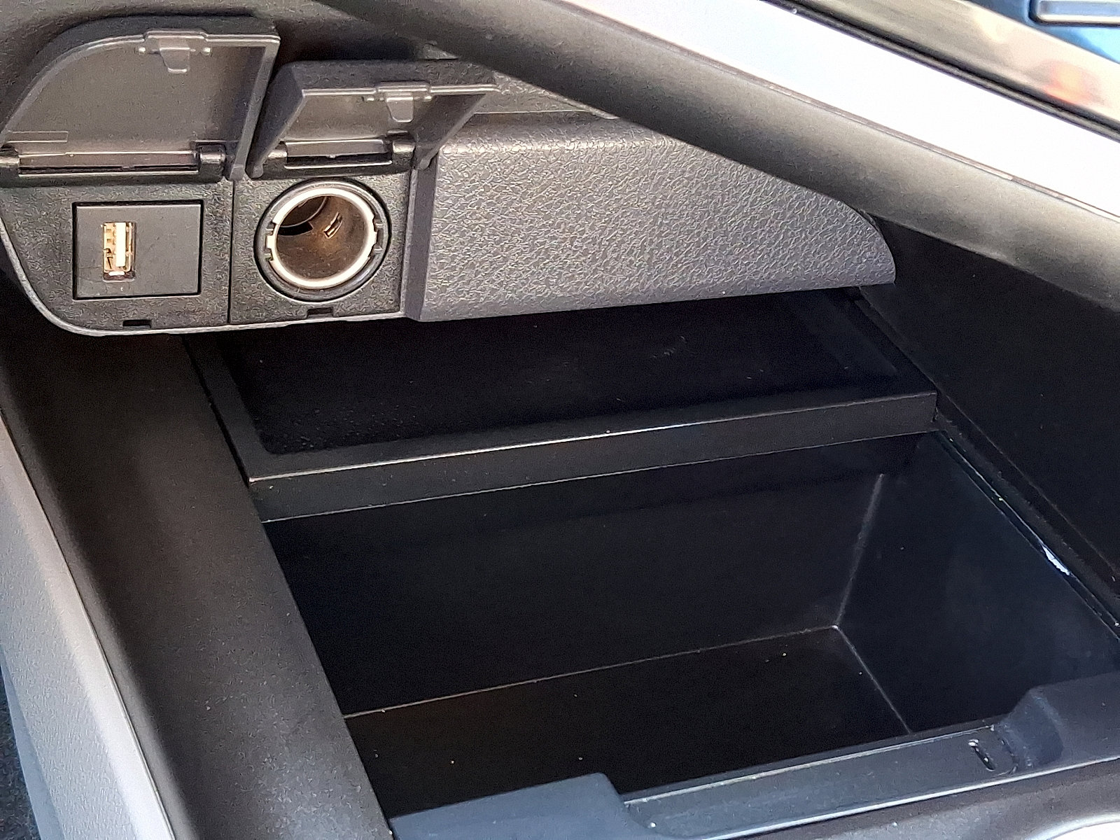 Used 2024 Toyota Camry LE image 23