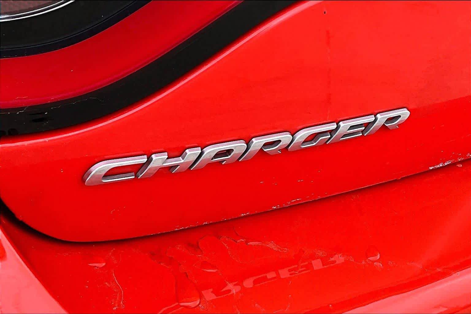 Used 2017 Dodge Charger SXT w/ Plus Group RWD image 30