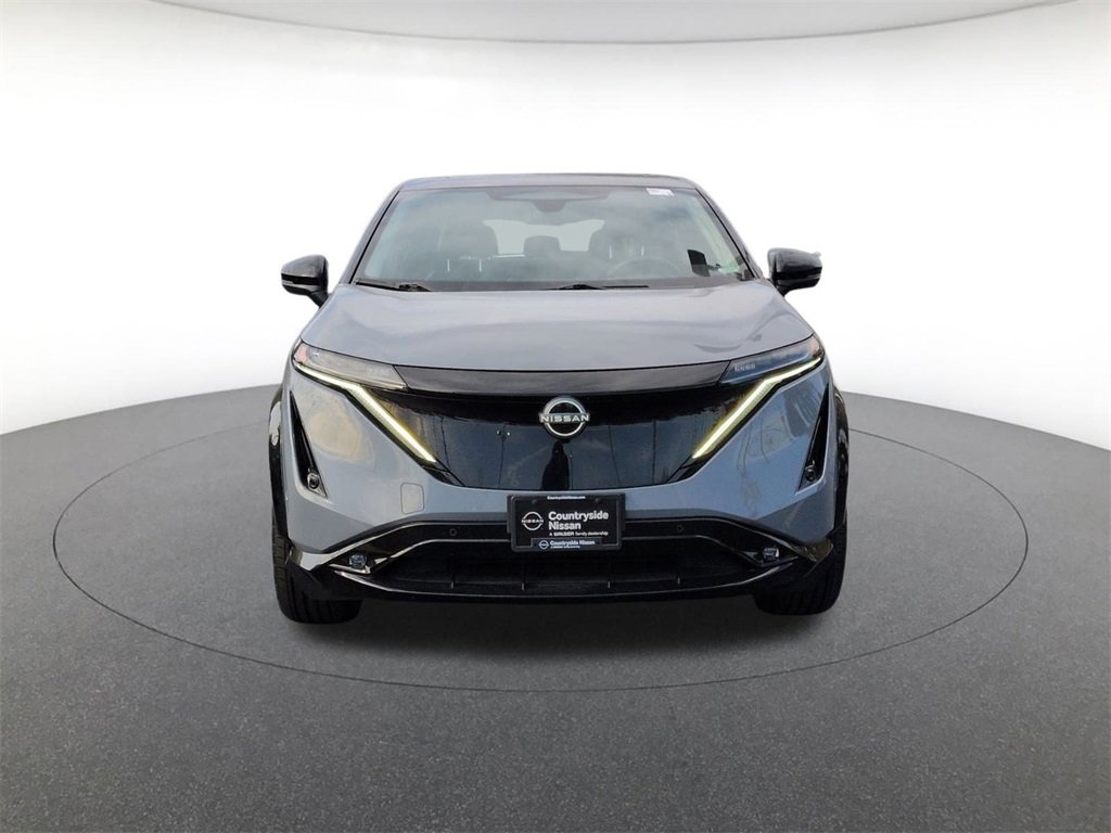 Used 2024 Nissan Ariya AWD image 2