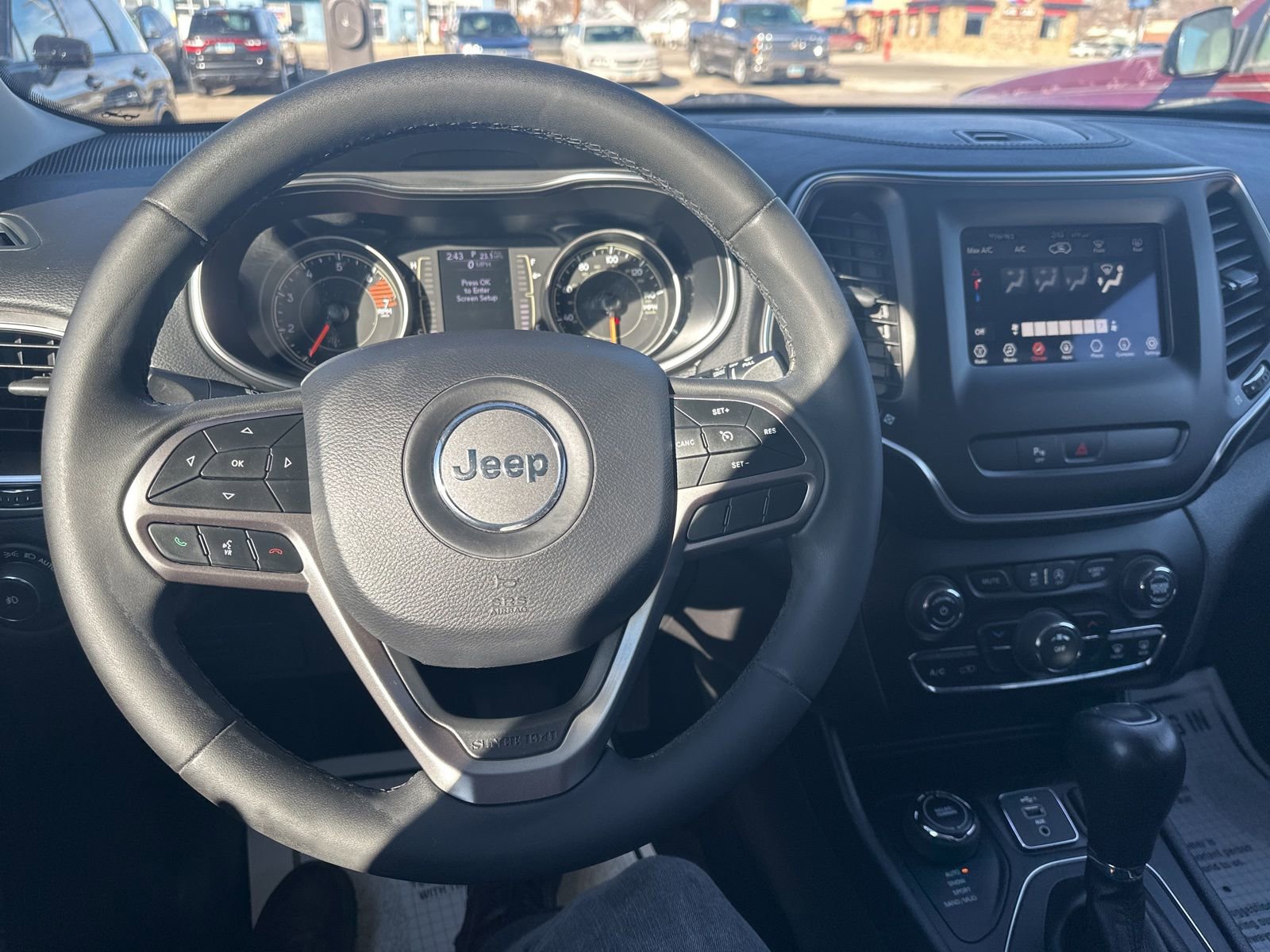 Used 2020 Jeep Cherokee Latitude Plus image 34