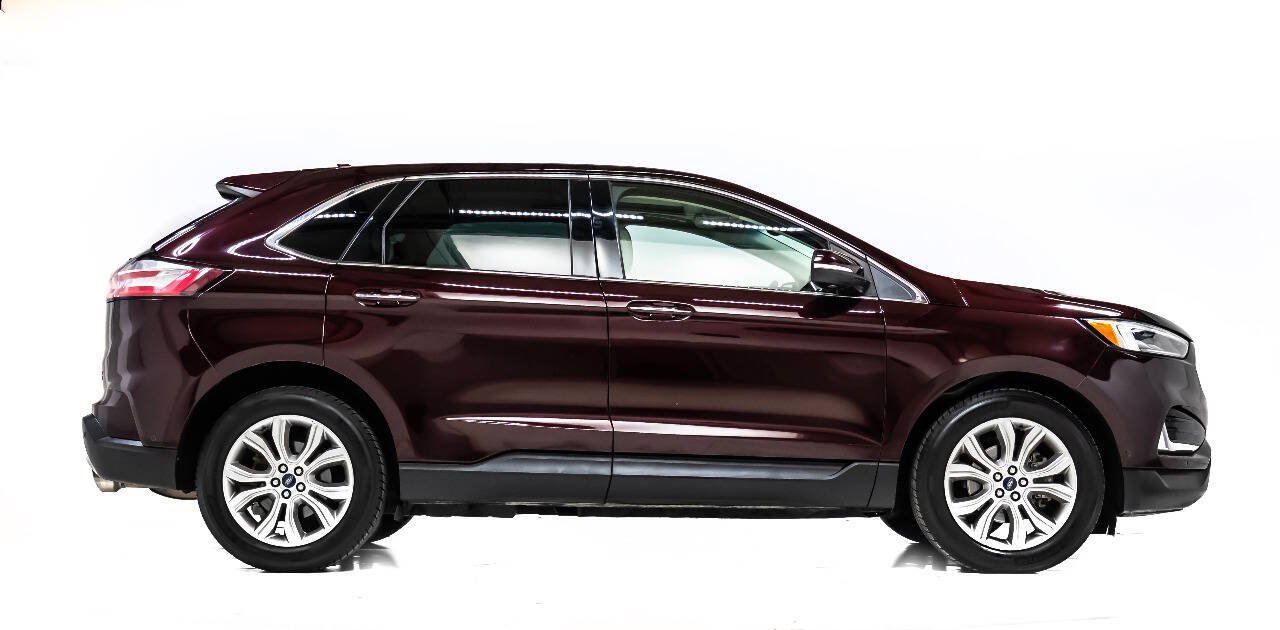 Used 2019 Ford Edge Titanium w/ Equipment Group 301A FWD image 5