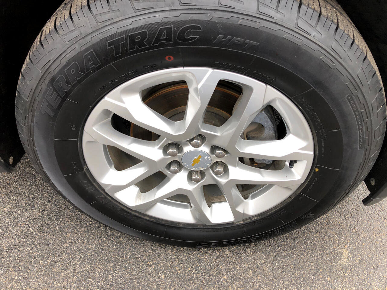 Used 2020 Chevrolet Traverse LT image 11