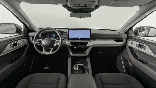 Used 2025 Ford Explorer Active RWD image 28