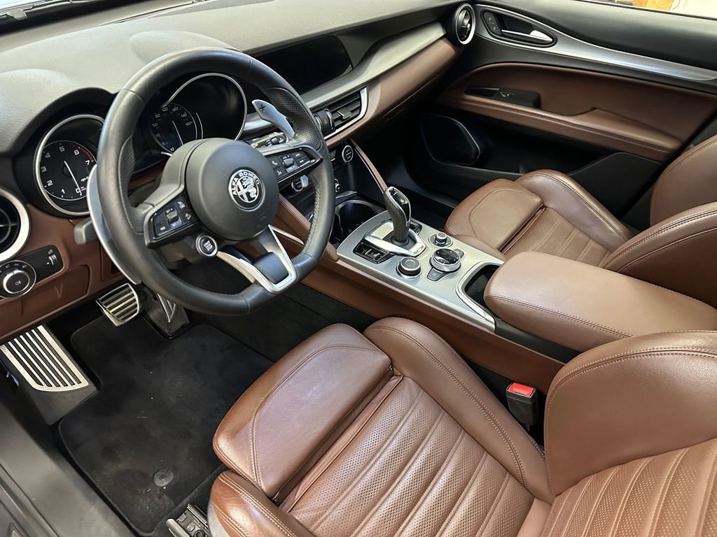 Used 2021 Alfa Romeo Stelvio Ti Sport AWD/4WD image 27
